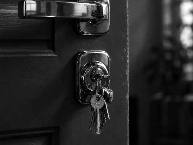 Fast Locksmith technician at work in Vancouver